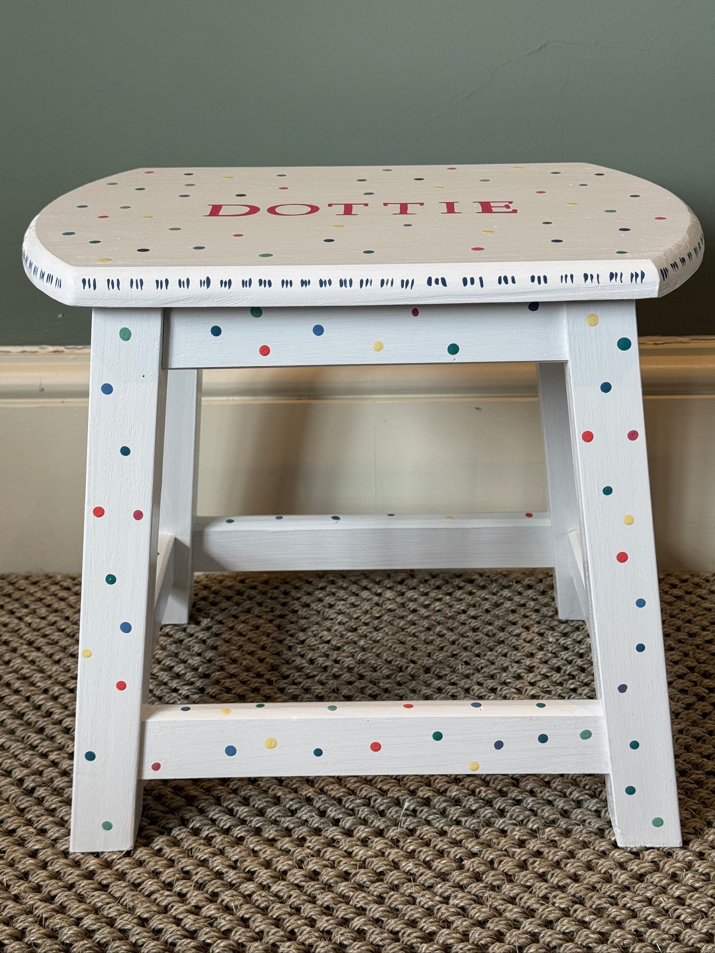 Dottie Stool